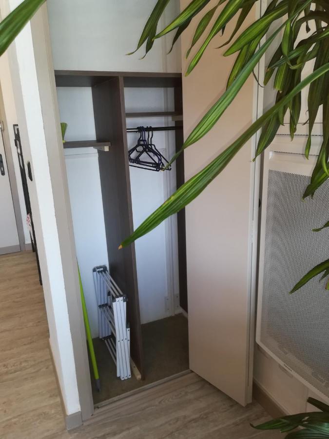 Studio Cabine Vue Port Avec Parking Prive, Piscine, Parc, Boulodrome แอกด์ ภายนอก รูปภาพ