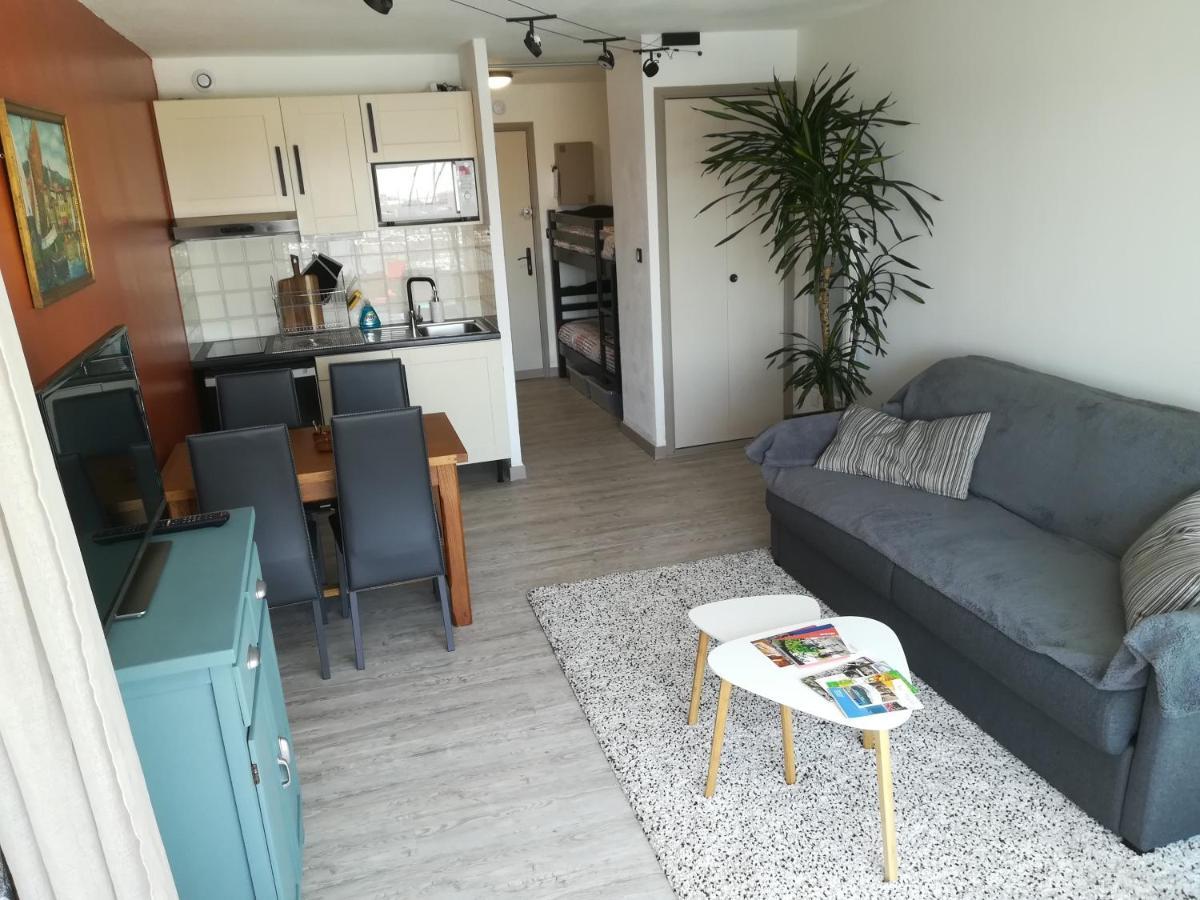 Studio Cabine Vue Port Avec Parking Prive, Piscine, Parc, Boulodrome แอกด์ ภายนอก รูปภาพ
